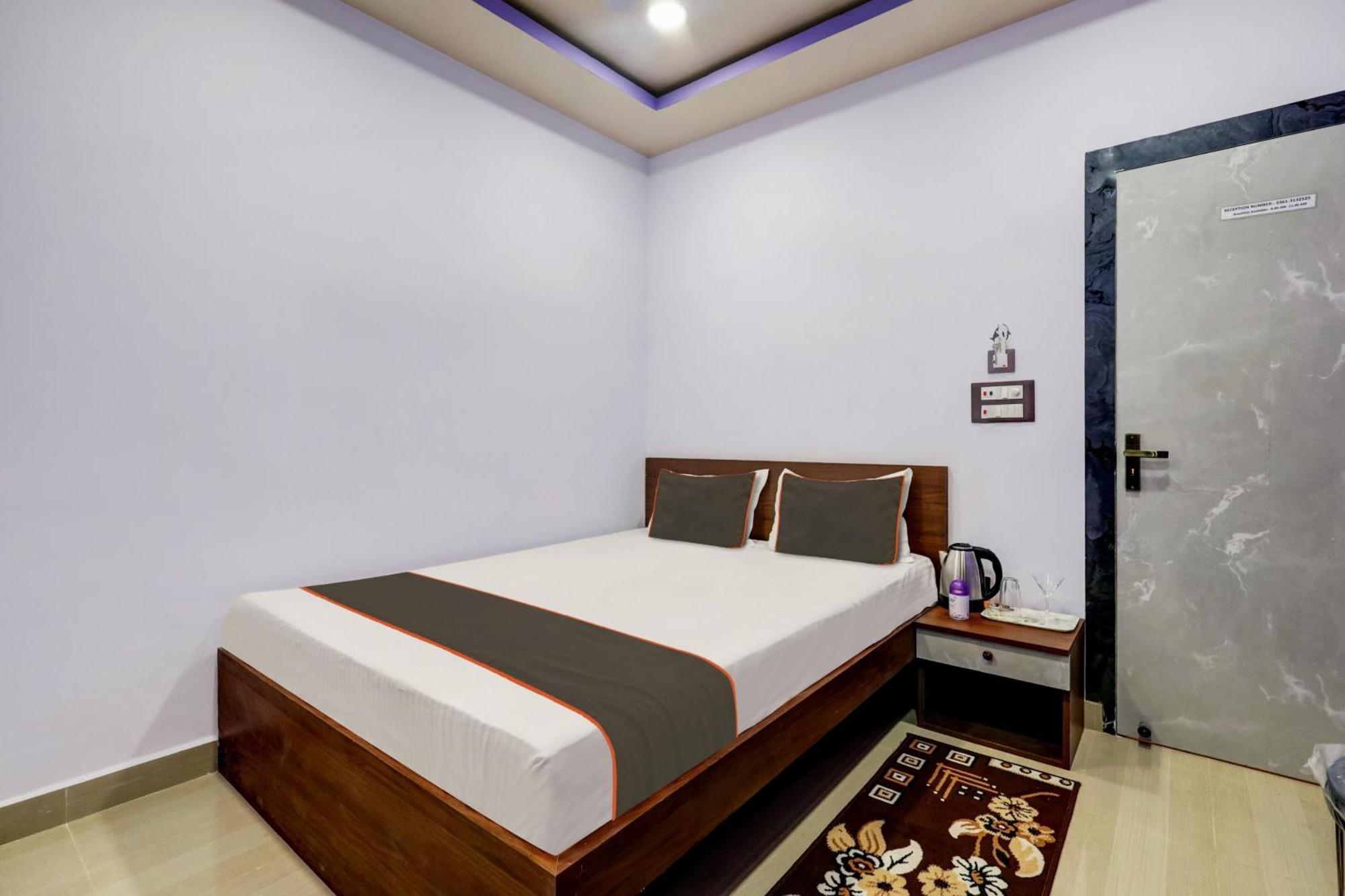 Collection O Ashirbad Lodge Guwahati Eksteriør billede