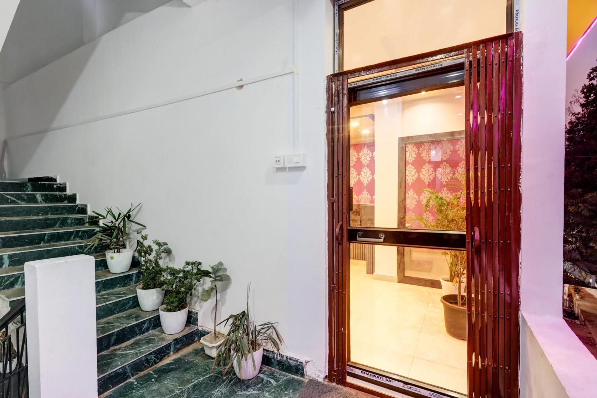 Collection O Ashirbad Lodge Guwahati Eksteriør billede