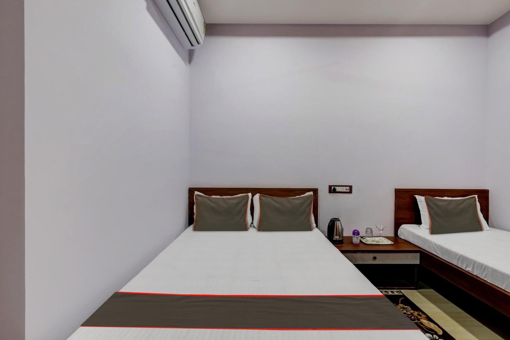 Collection O Ashirbad Lodge Guwahati Eksteriør billede